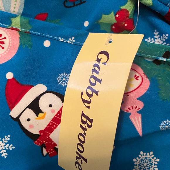 Women's Penguin Ornaments Sweaters Gabby Brooke Scrub Top Small NWT 9100M-1398 - Picture 5 of 5